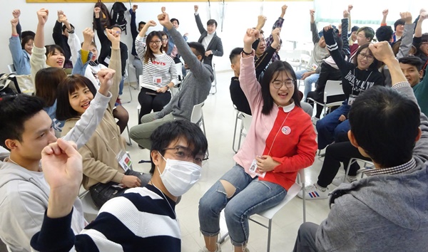 東京留學 東京YMCA日本語學院 日本志工對話